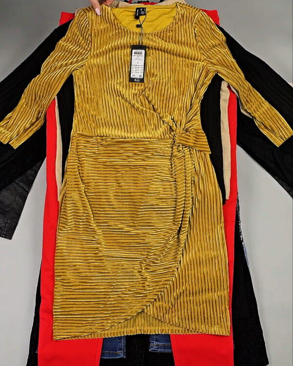 Фотография  810 - DK+Bestseller 085#16 кг, ЛОТ СТ-9952 оптом в Краснодаре и Краснодарском крае