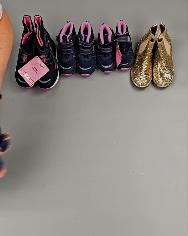 Фотография  303 - Обувь СТОК дети зима 065#6,5 кг, ЛОТ СТ-9663 оптом в Краснодаре и Краснодарском крае