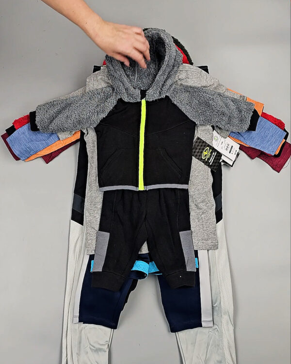 Фотография  878 - Спортивные костюмы дети CAN#6 кг, ЛОТ СТ-9739 оптом в Краснодаре и Краснодарском крае