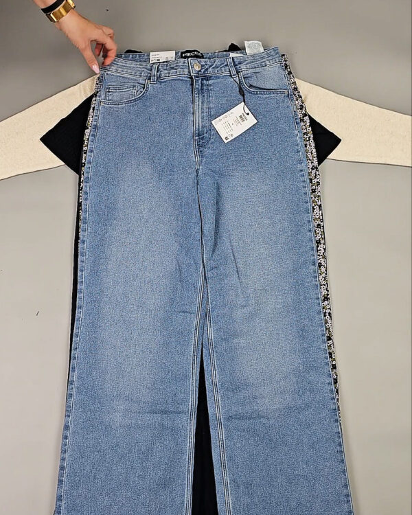 Фотография  131 - DK+Bestseller 085#16 кг, ЛОТ СТ-9952 оптом в Краснодаре и Краснодарском крае