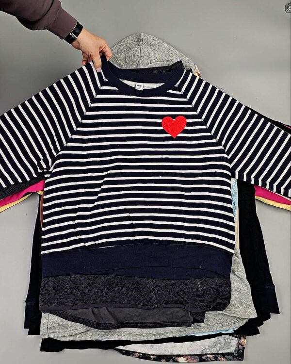 Фотография  466 - Толстовки (SWEAT TOPS Extra)#20 кг, ЛОТ СХ-0247 оптом в Краснодаре и Краснодарском крае