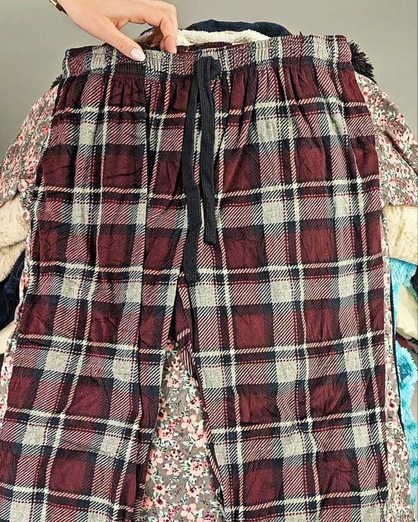 Фотография  949 - Халаты+пижамы флис Англия (SLEEPWEAR PREMIUM)#20 кг, ЛОТ СХ-0290 оптом в Краснодаре и Краснодарском крае