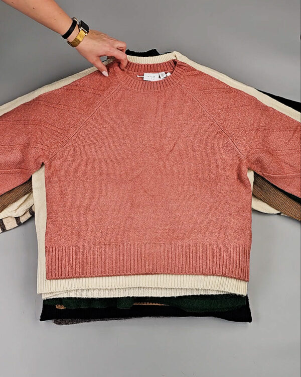 Фотография  892 - Джемпера VILA W 104#7 кг, ЛОТ СТ-10029 оптом в Краснодаре и Краснодарском крае