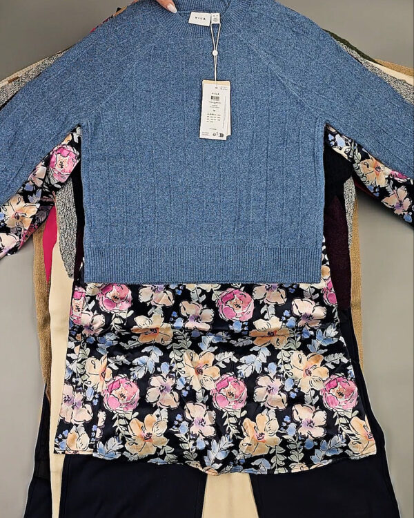 Фотография  931 - VILA Winter mix 104#15 кг, ЛОТ СТ-10079 оптом в Краснодаре и Краснодарском крае