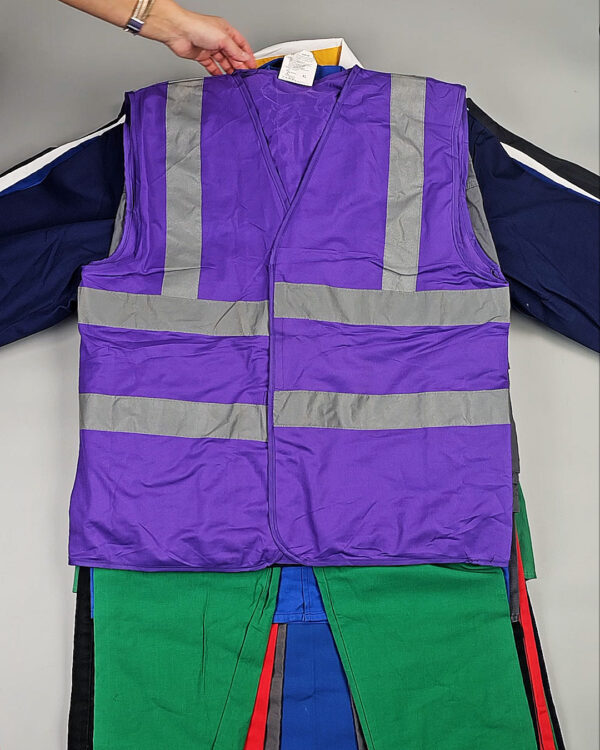 Фотография  820 - Рабочая одежда крем+экстра (Work clothes cr+ex)#25 кг, ЛОТ СХ-0264 оптом в Краснодаре и Краснодарском крае